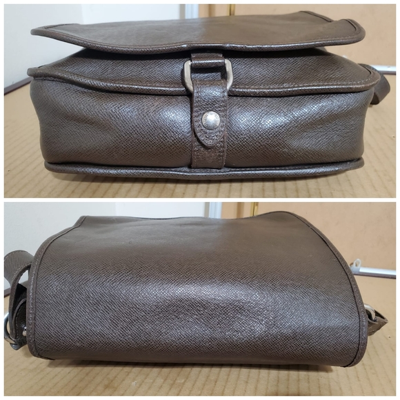 LOUIS VUITTON Grizzli Taiga Leather Andrei Messenger Bag - Picture 7 of 12